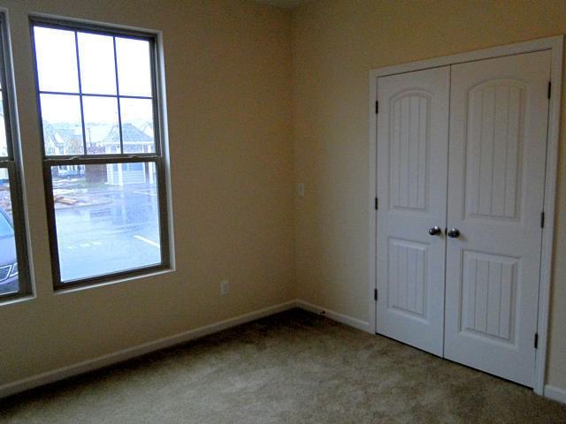 62 Holly Berry Ln - Photo 3 of 17