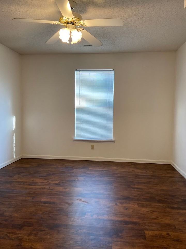 135 Vixen Cir Apt I - Photo 7 of 18
