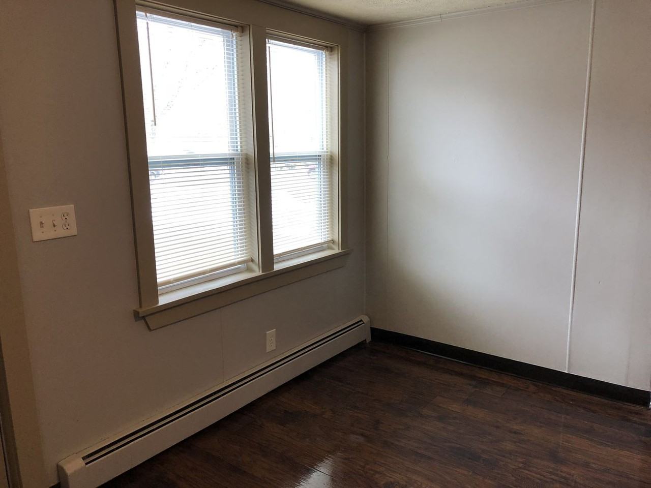 290-330 N Third St - Photo 5 of 23