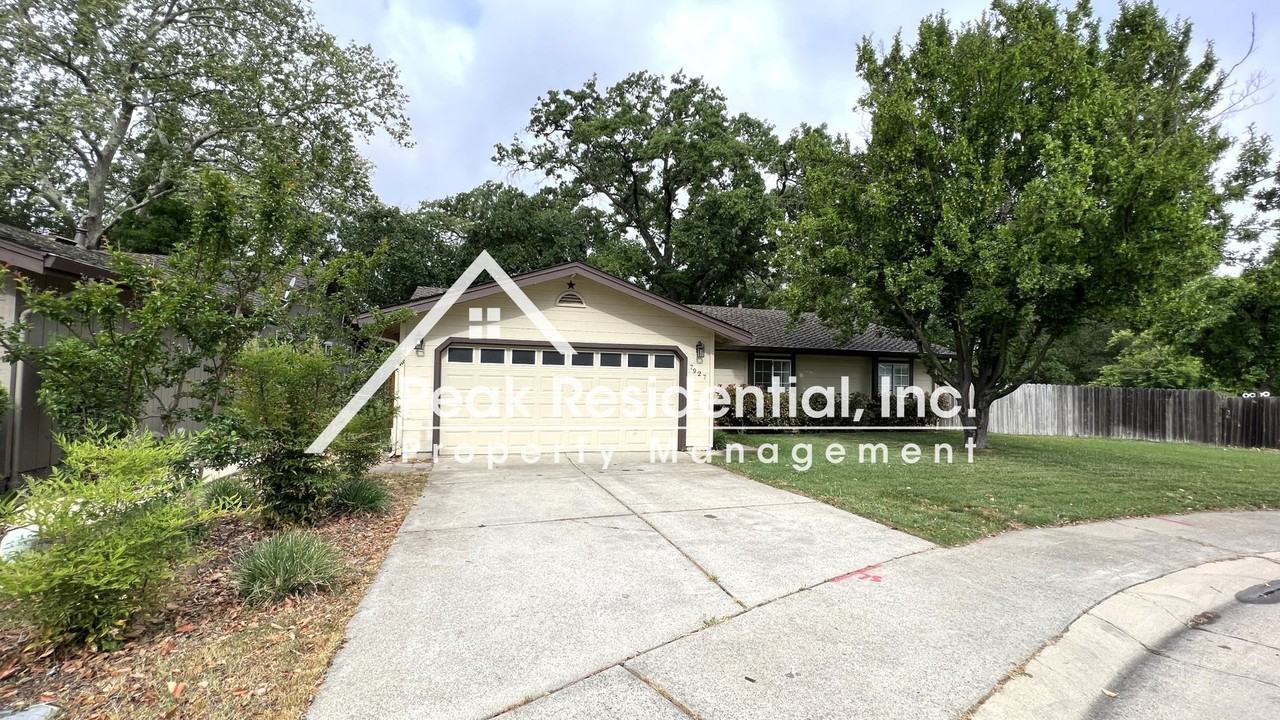 7927 Parmis Ct - Photo 2 of 28