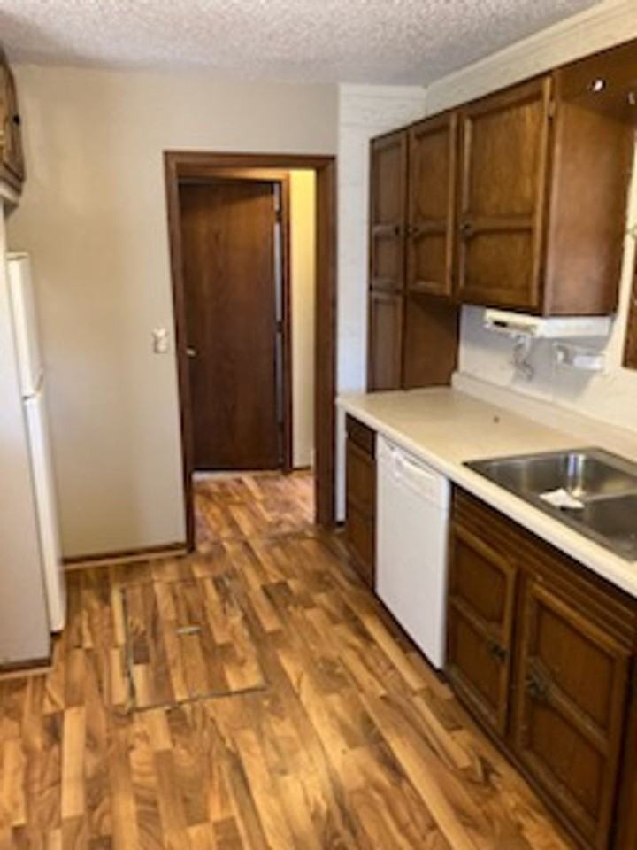 310 3rd Ave - Photo 2 of 5