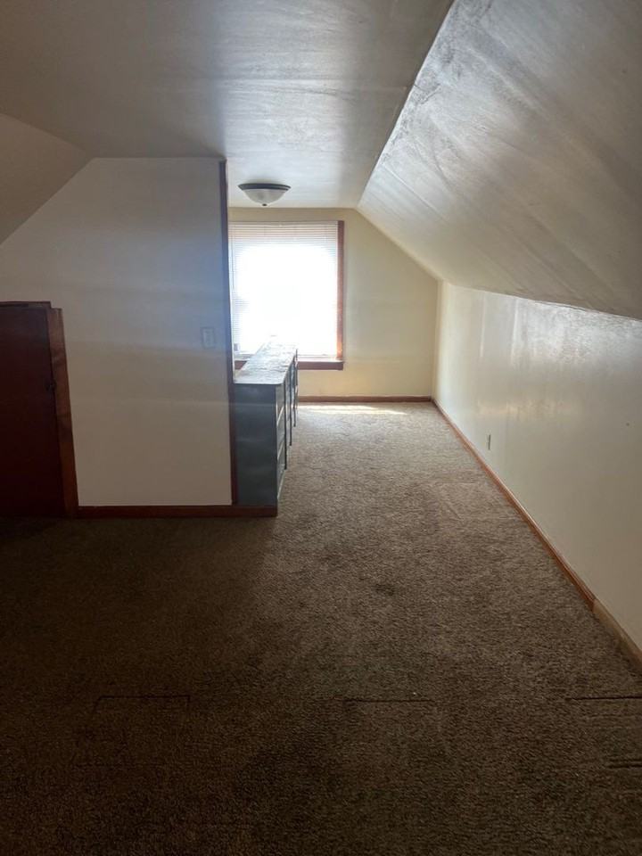 261 Arthur St - Photo 7 of 7
