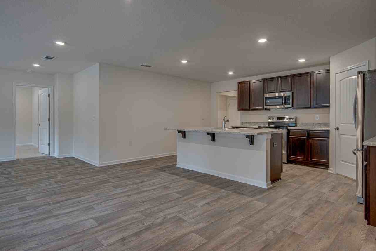 6401 Churchill Cir - Photo 6 of 24