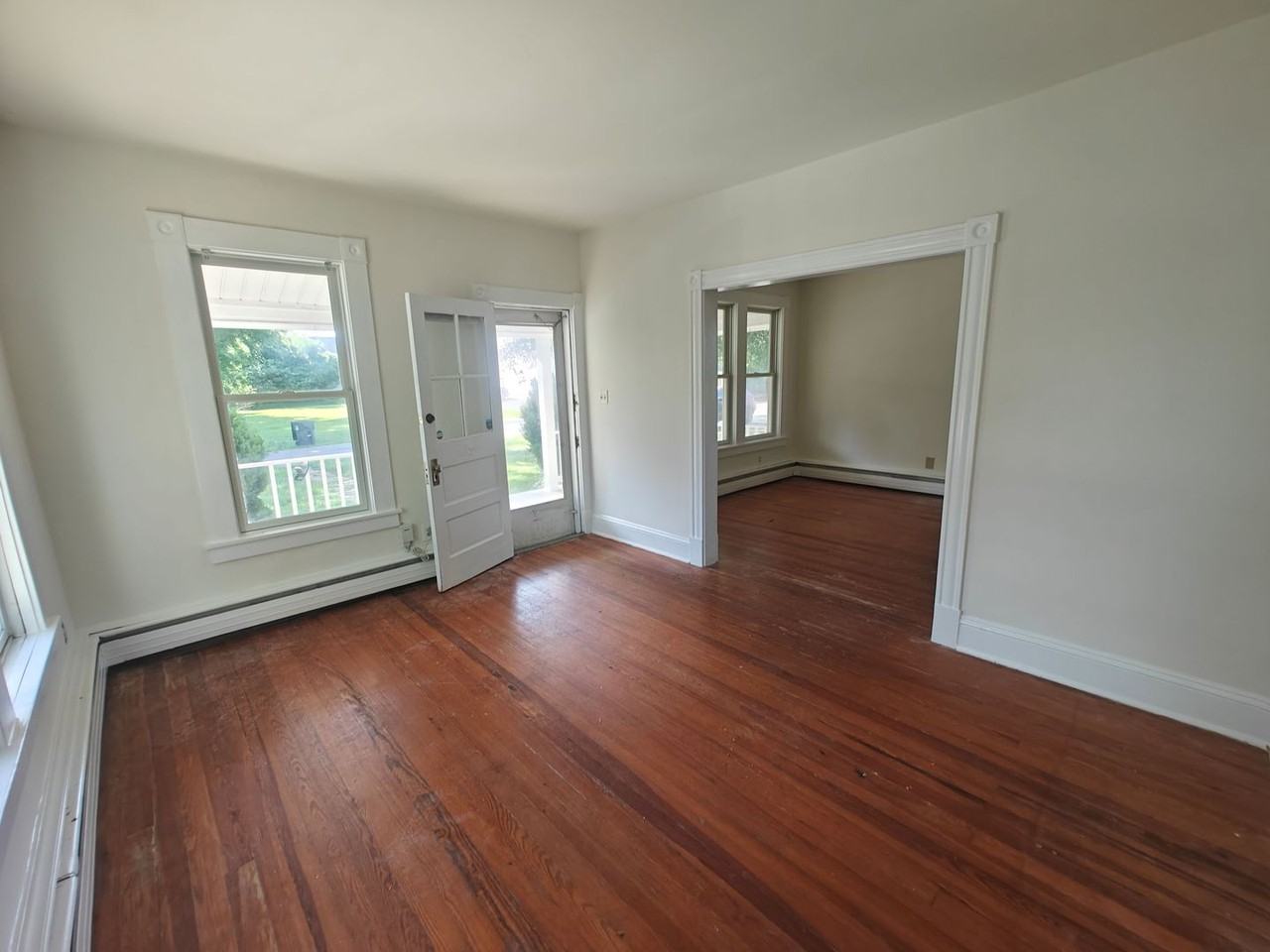 1020 Salisbury Dr - Photo 6 of 20