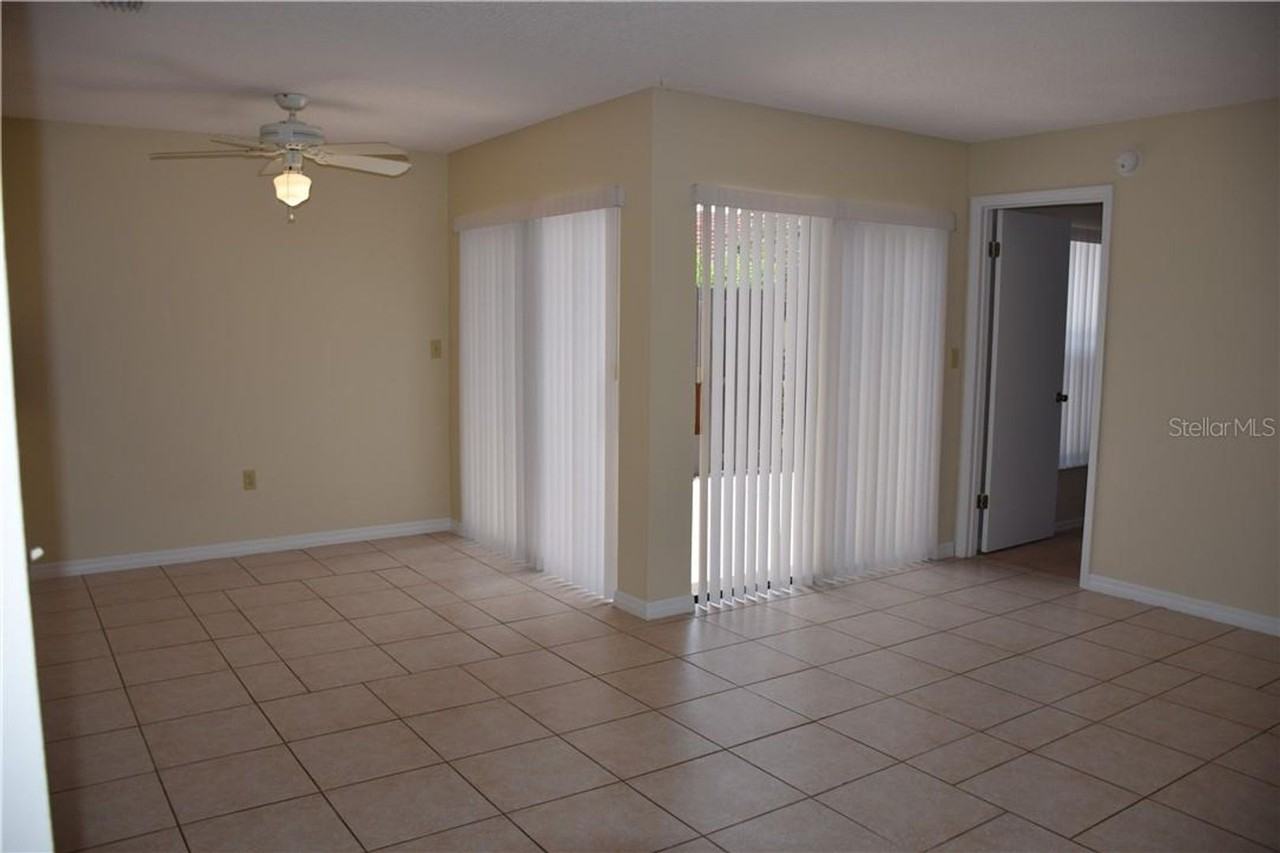 470 Hunter Cir - Photo 2 of 15