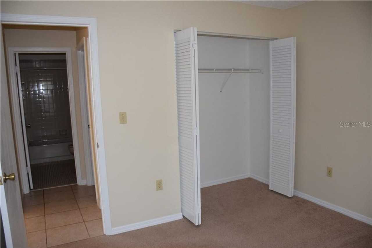 470 Hunter Cir - Photo 7 of 15
