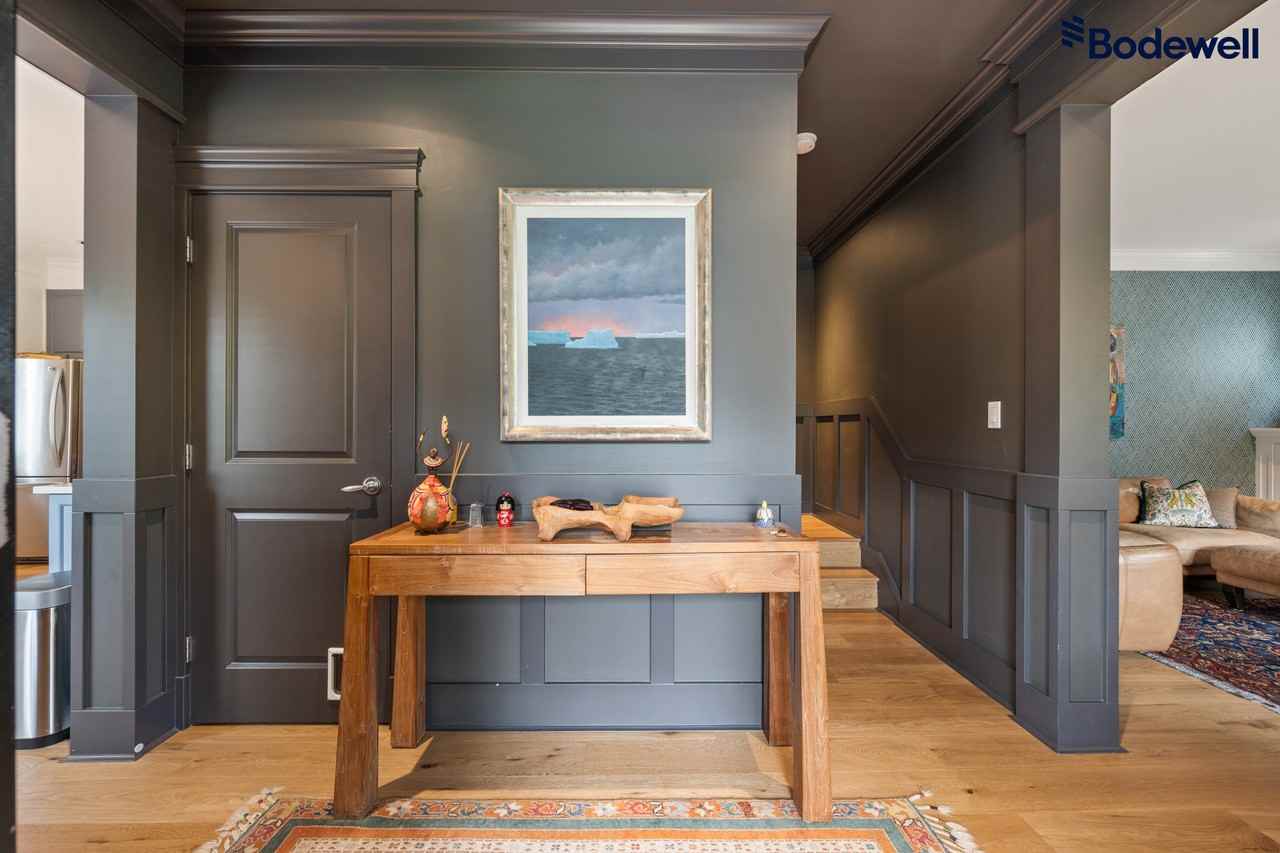 Craftsman Home - Photo 5 of 25