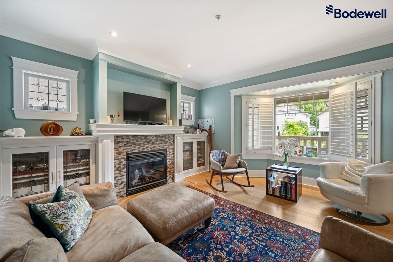 Craftsman Home - Photo 7 of 25