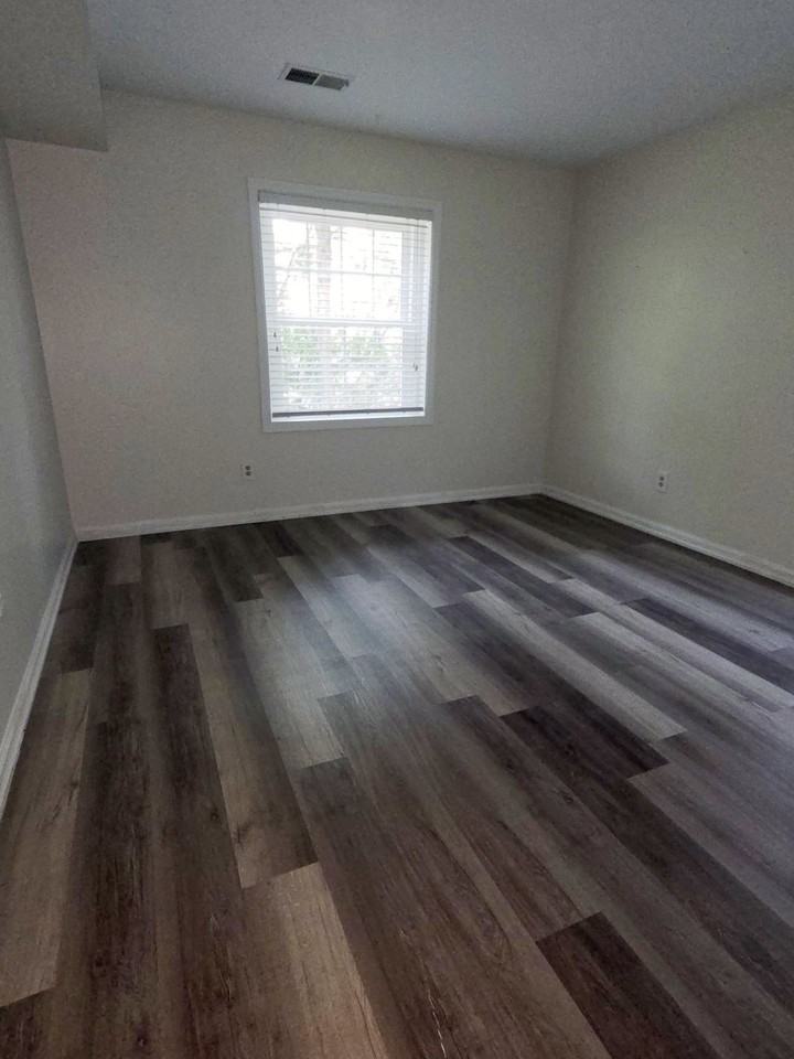 550 - Kings Grant - Photo 3 of 7