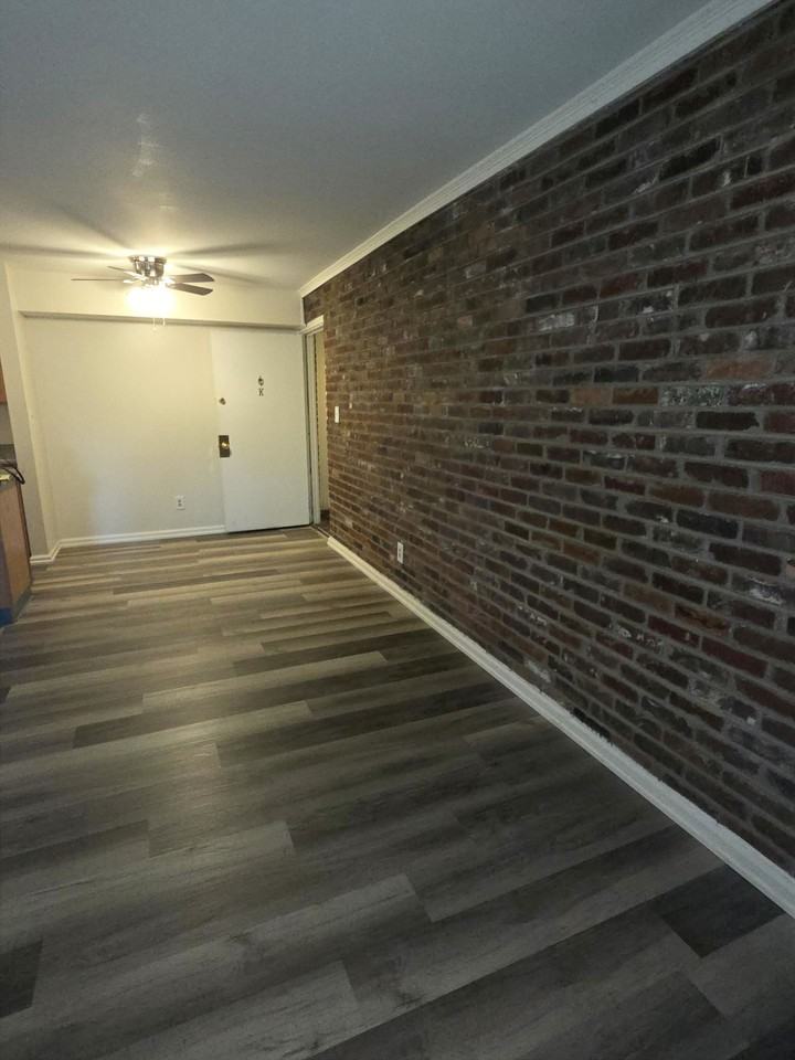 550 - Kings Grant - Photo 4 of 7