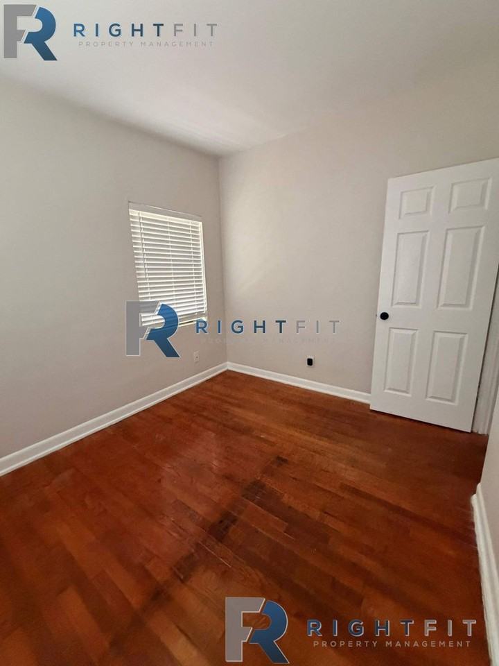2365 Lantana Ave - Photo 2 of 9