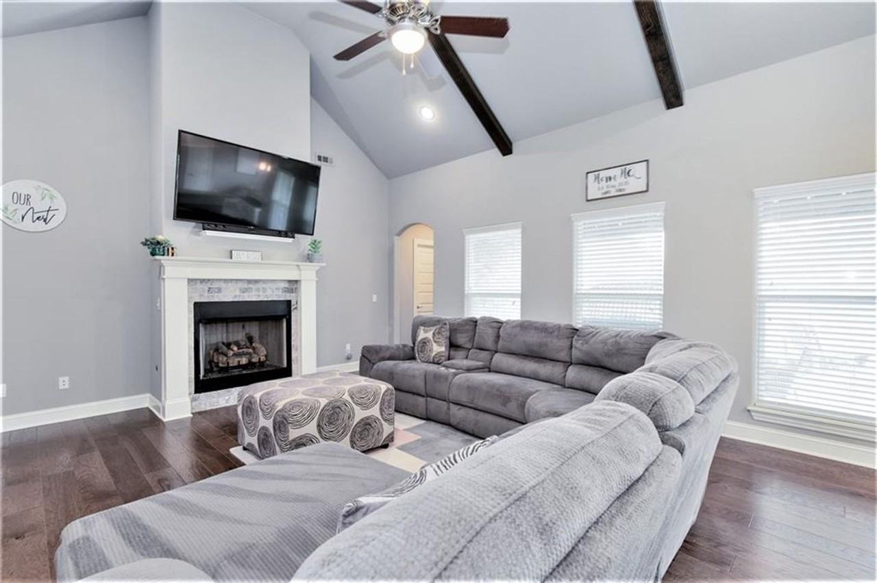 7456 Drury Ave - Photo 6 of 31