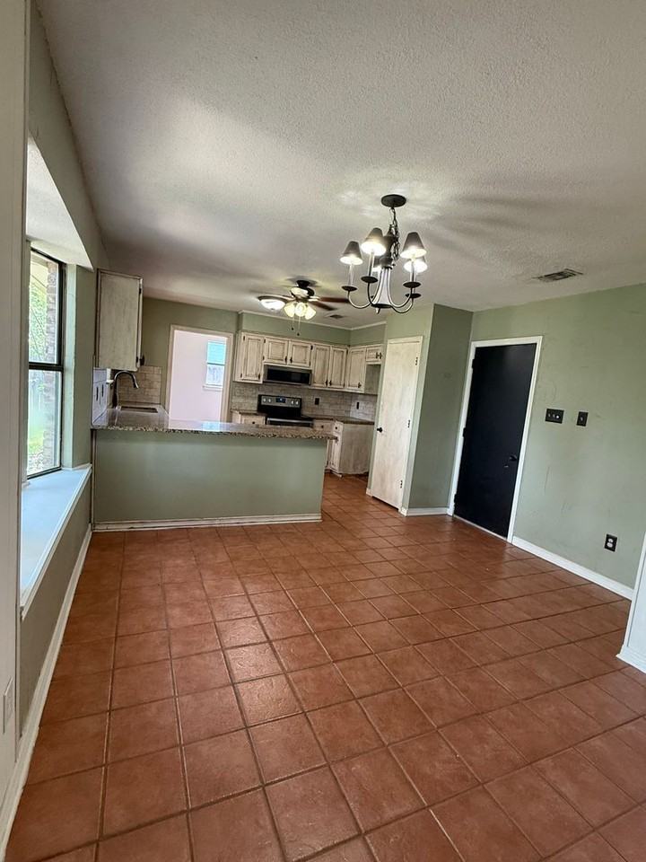 2016 Eden Dr - Photo 4 of 13