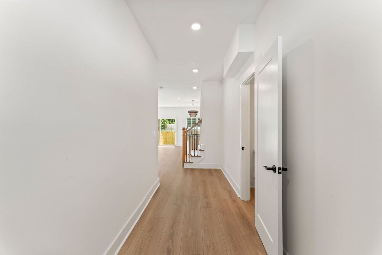 217 S Porter St - Photo 5 of 26