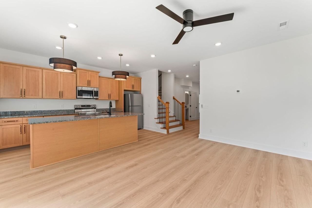 217 S Porter St - Photo 7 of 26