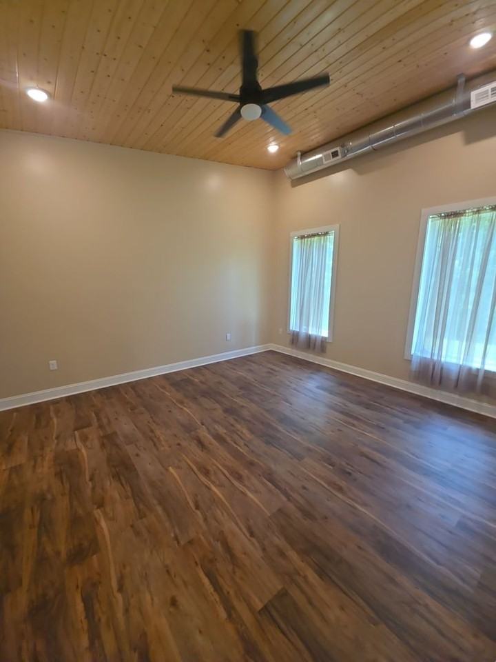 245 Johnson St - Photo 7 of 26