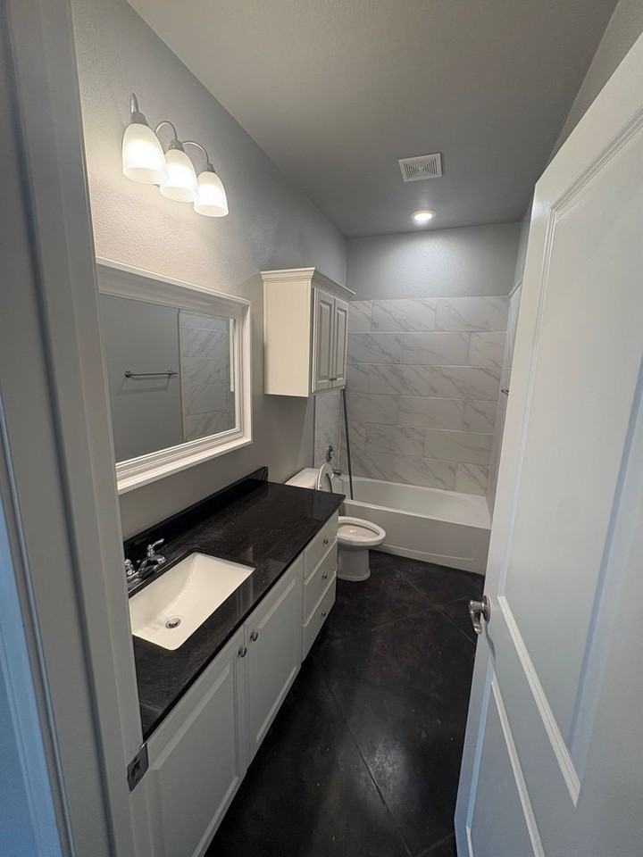 7402 Jake St - Photo 4 of 7