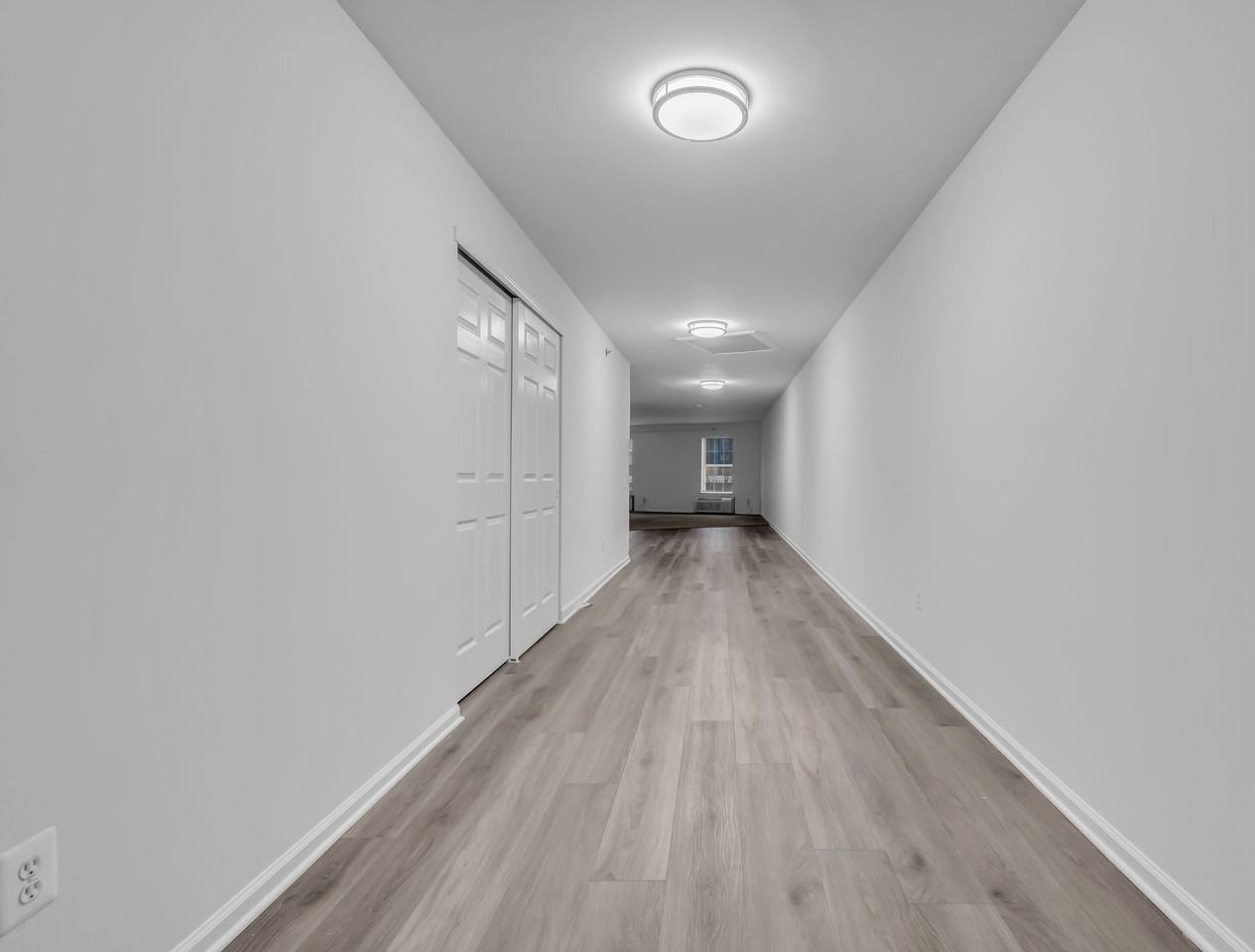 Riverside Apartments - Photo 5 of 12