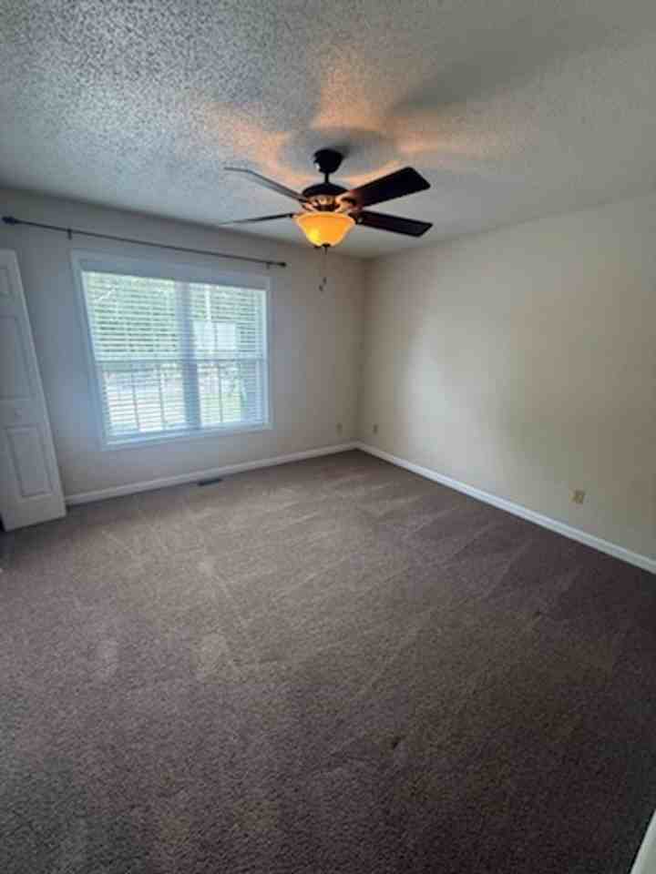 1716 Sunny Ln - Photo 5 of 8