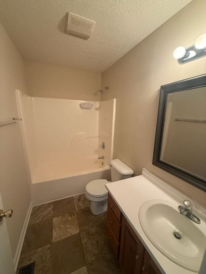 1716 Sunny Ln - Photo 7 of 8