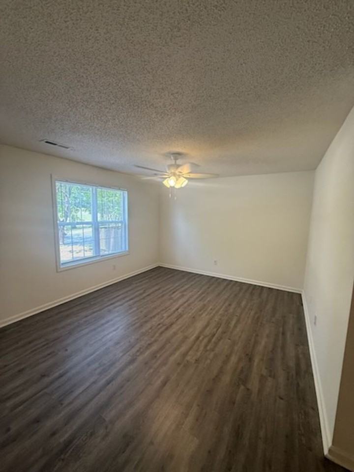 515 Holly St - Photo 7 of 7