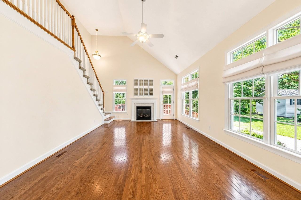 3948 Penzance Pl - Photo 7 of 16