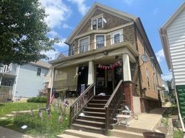 featured image of 2414 S 9th St