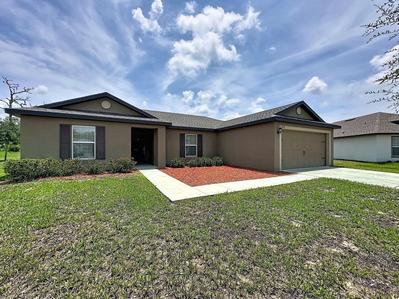 1407 Hillsborough Way - Photo 2 of 37