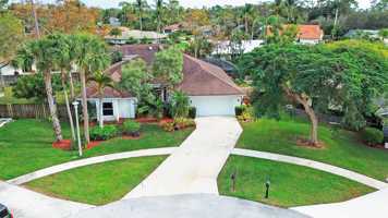featured image of 896 Rose Ct