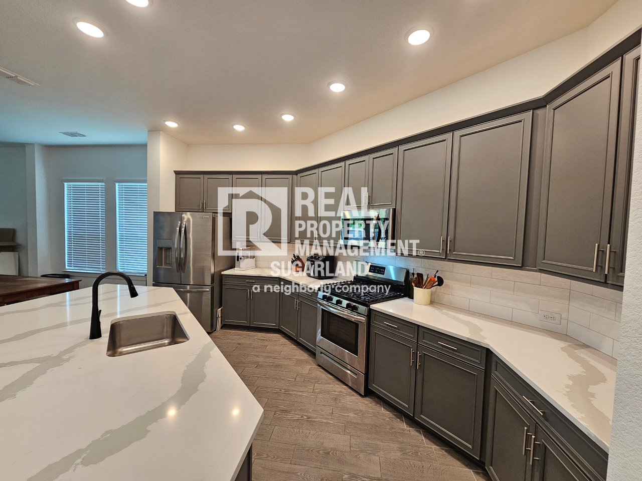 1414 Emma Lake Dr - Photo 3 of 50