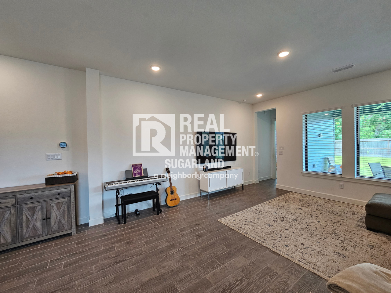 1414 Emma Lake Dr - Photo 4 of 50