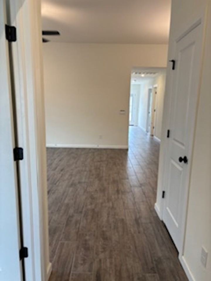 18104 Austin Ct - Photo 3 of 17