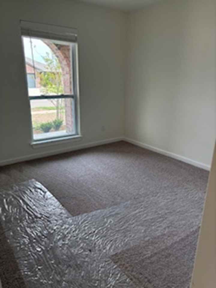 18104 Austin Ct - Photo 4 of 17