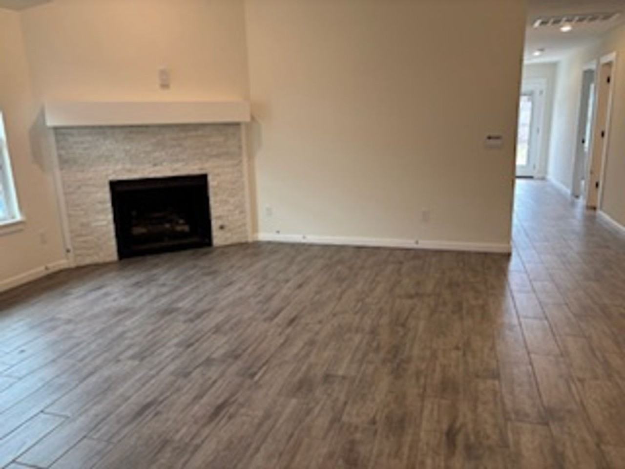 18104 Austin Ct - Photo 5 of 17