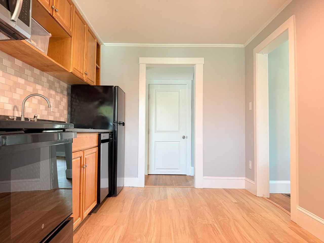 880 South State Street - Photo 3 of 27