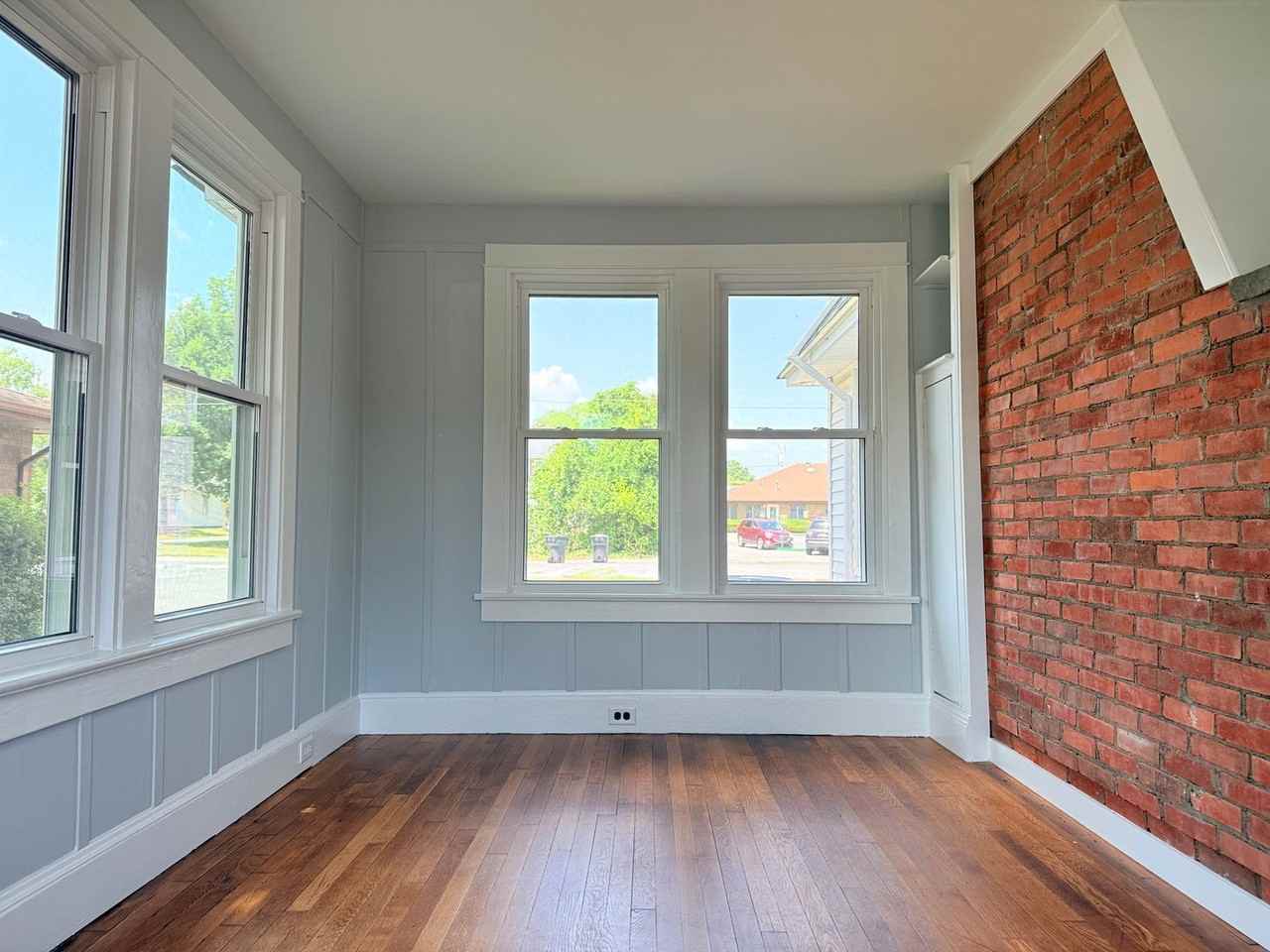 880 South State Street - Photo 6 of 27