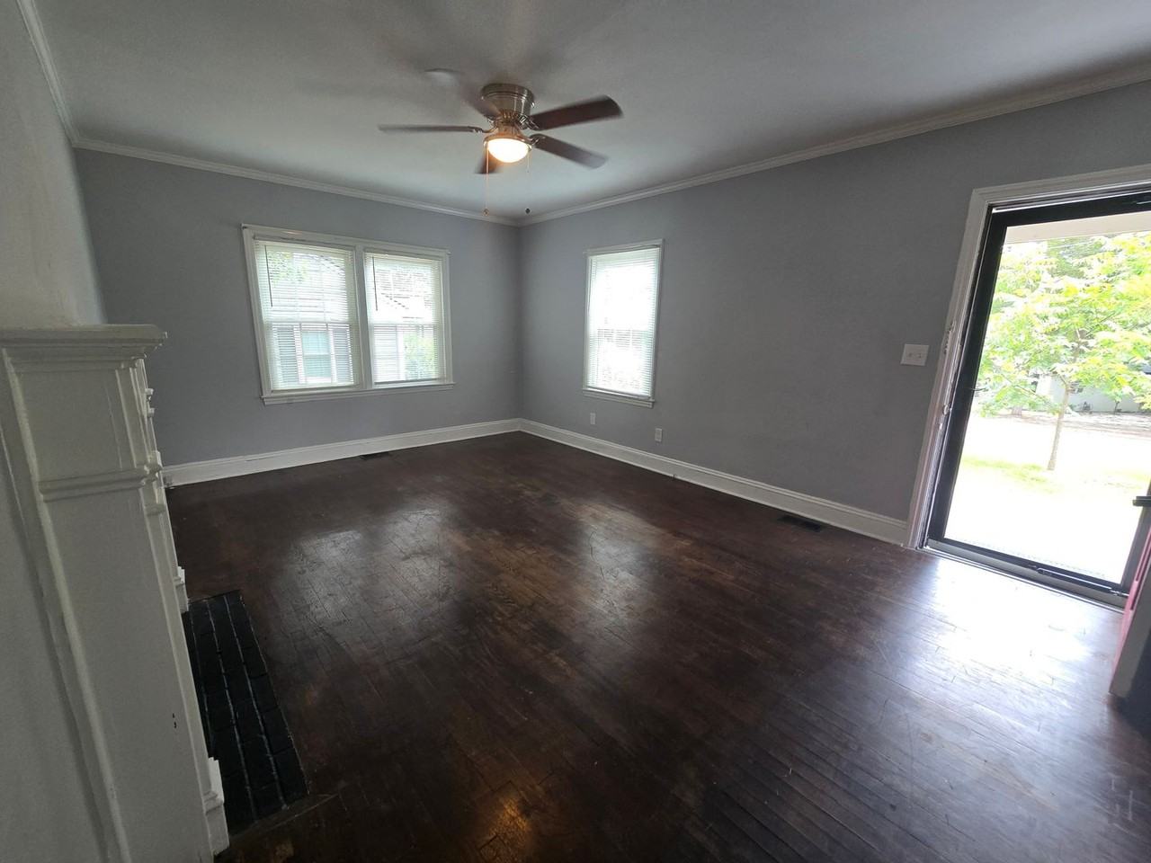 919 Chester Cir - Photo 2 of 15