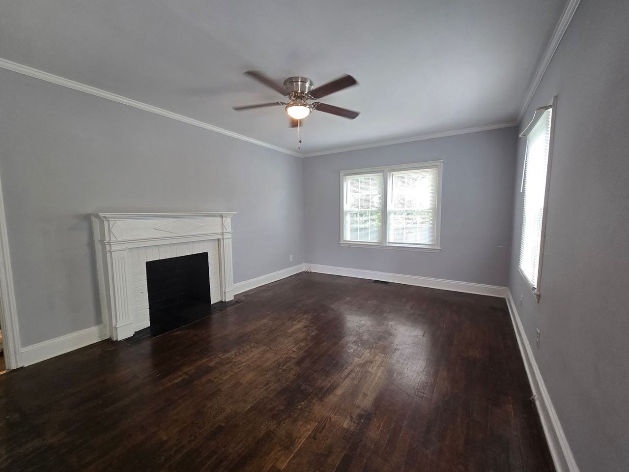 919 Chester Cir - Photo 3 of 15