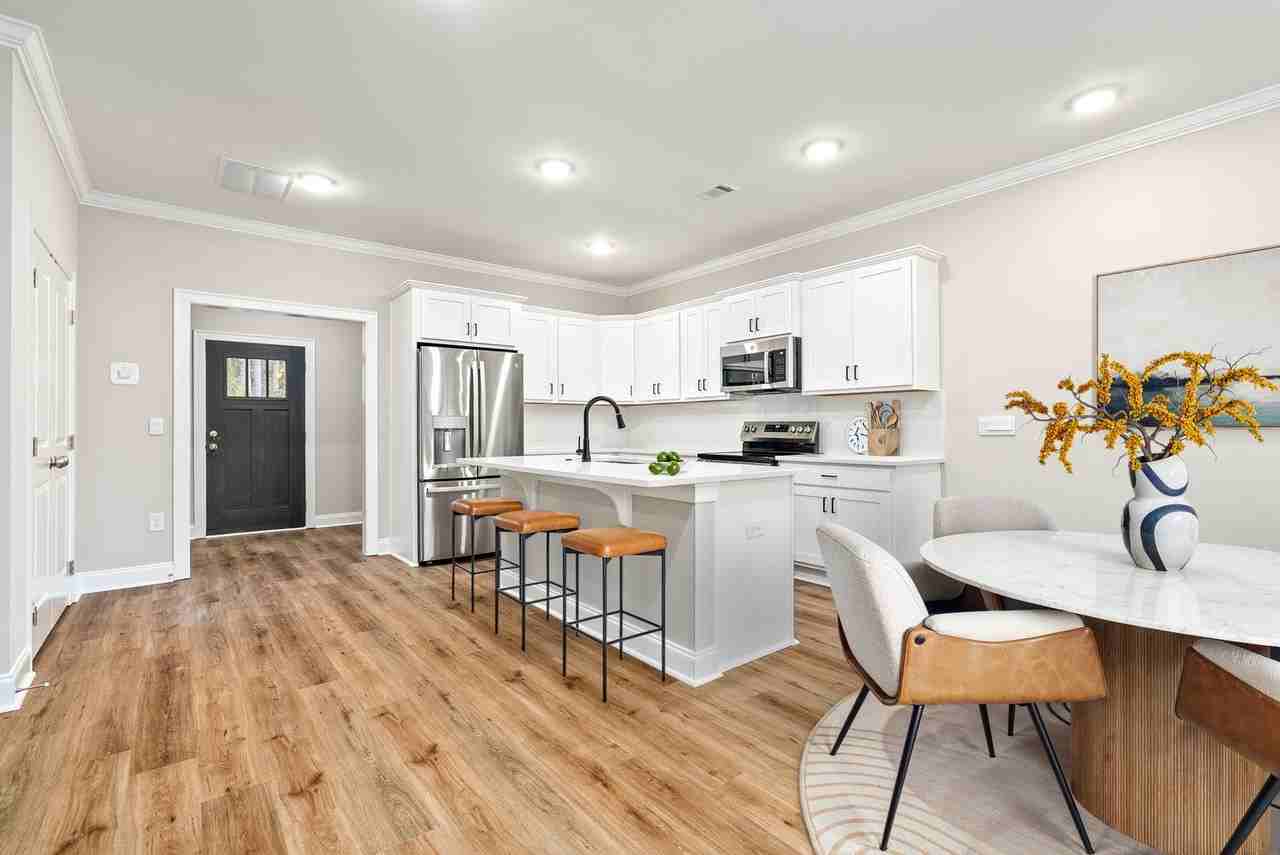 807 807 Asbury Hill Ln. - Photo 4 of 14
