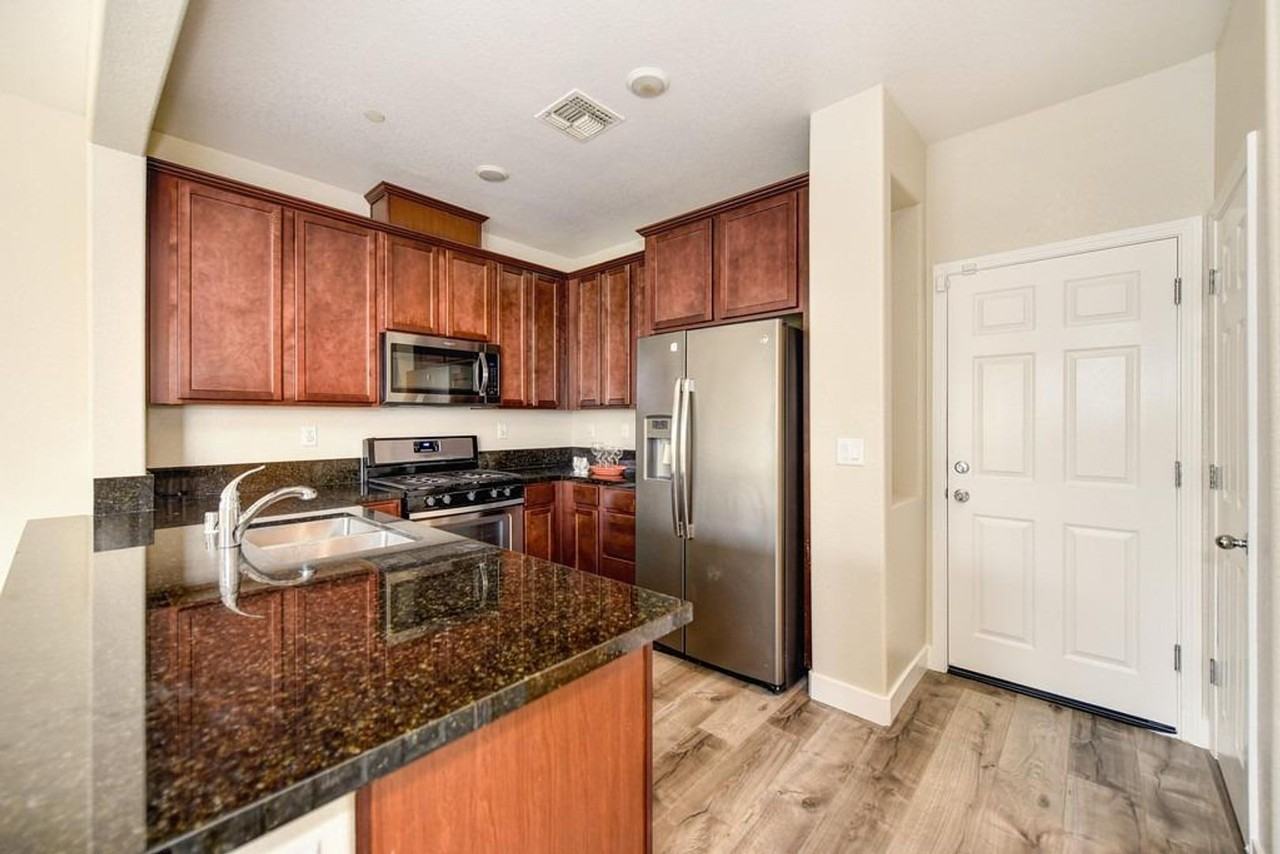 3967 Streamline St - Photo 5 of 18