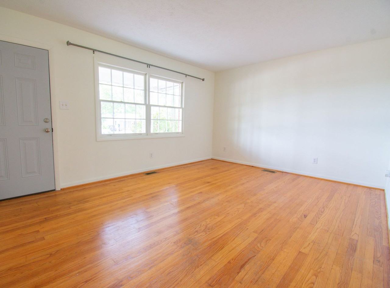 4408 Wellington Dr - Photo 2 of 24