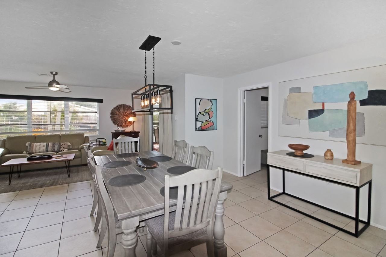 242 Capri Ave - Photo 6 of 22