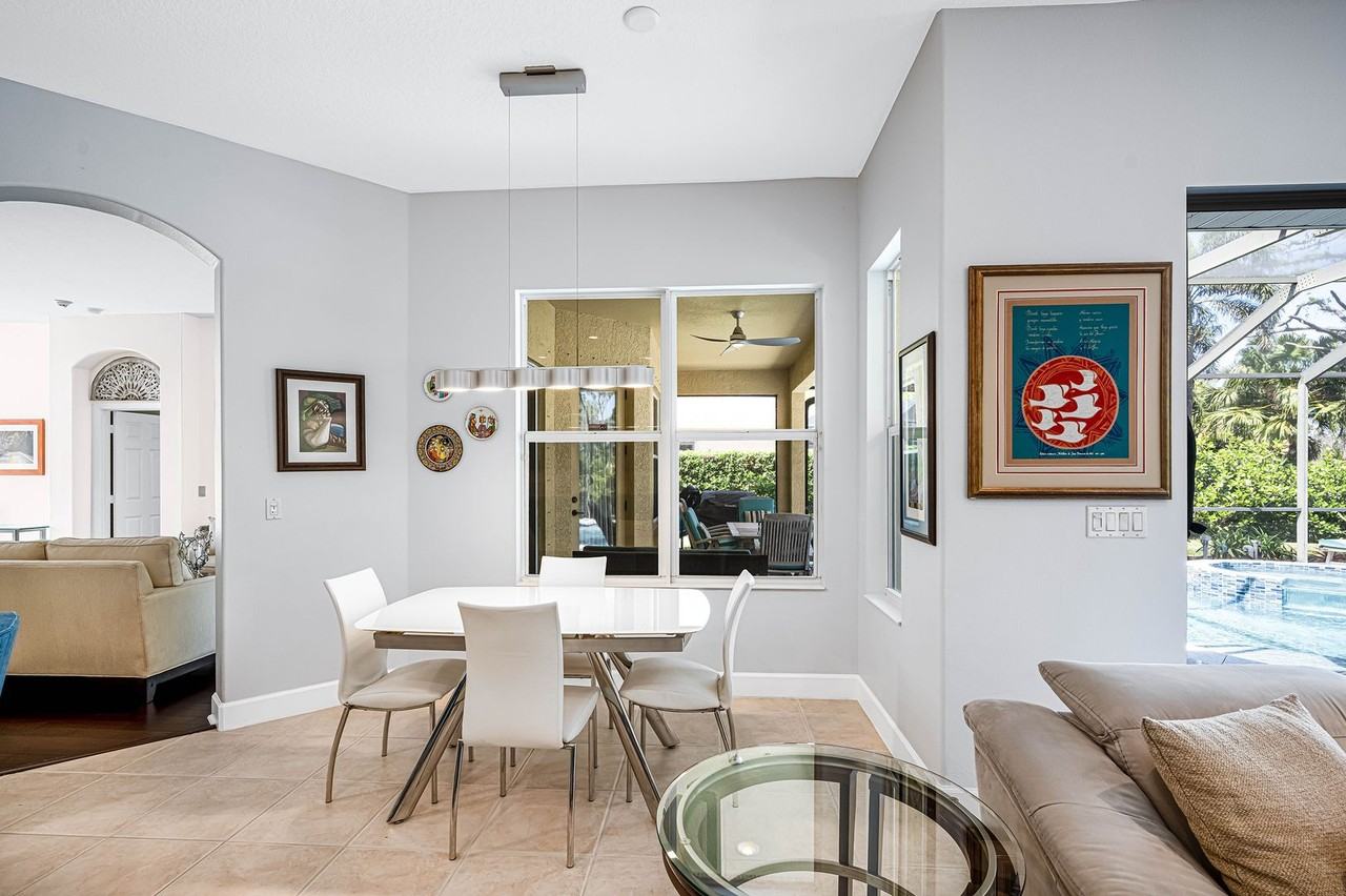 956 Scherer Way - Photo 7 of 32