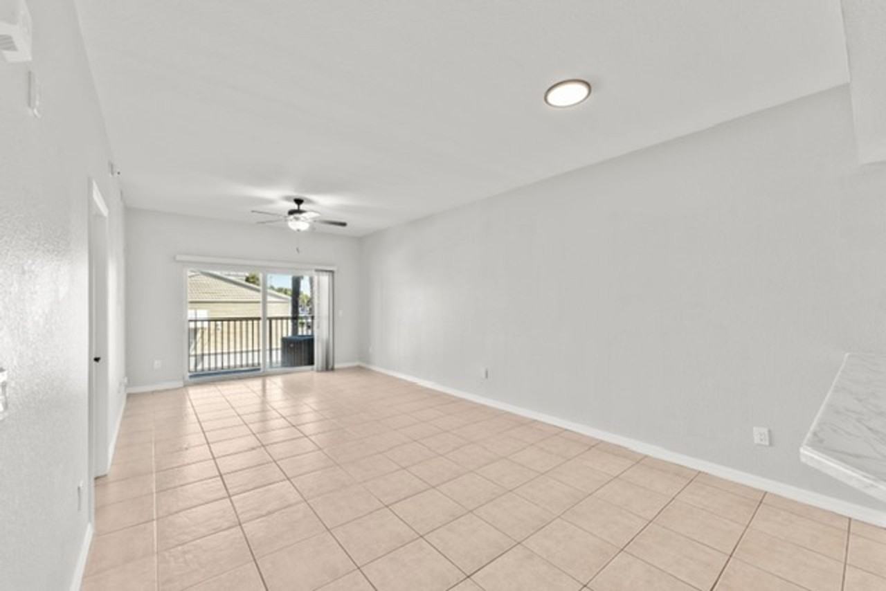 Sea View Apartment Homes - Photo 2 of 9