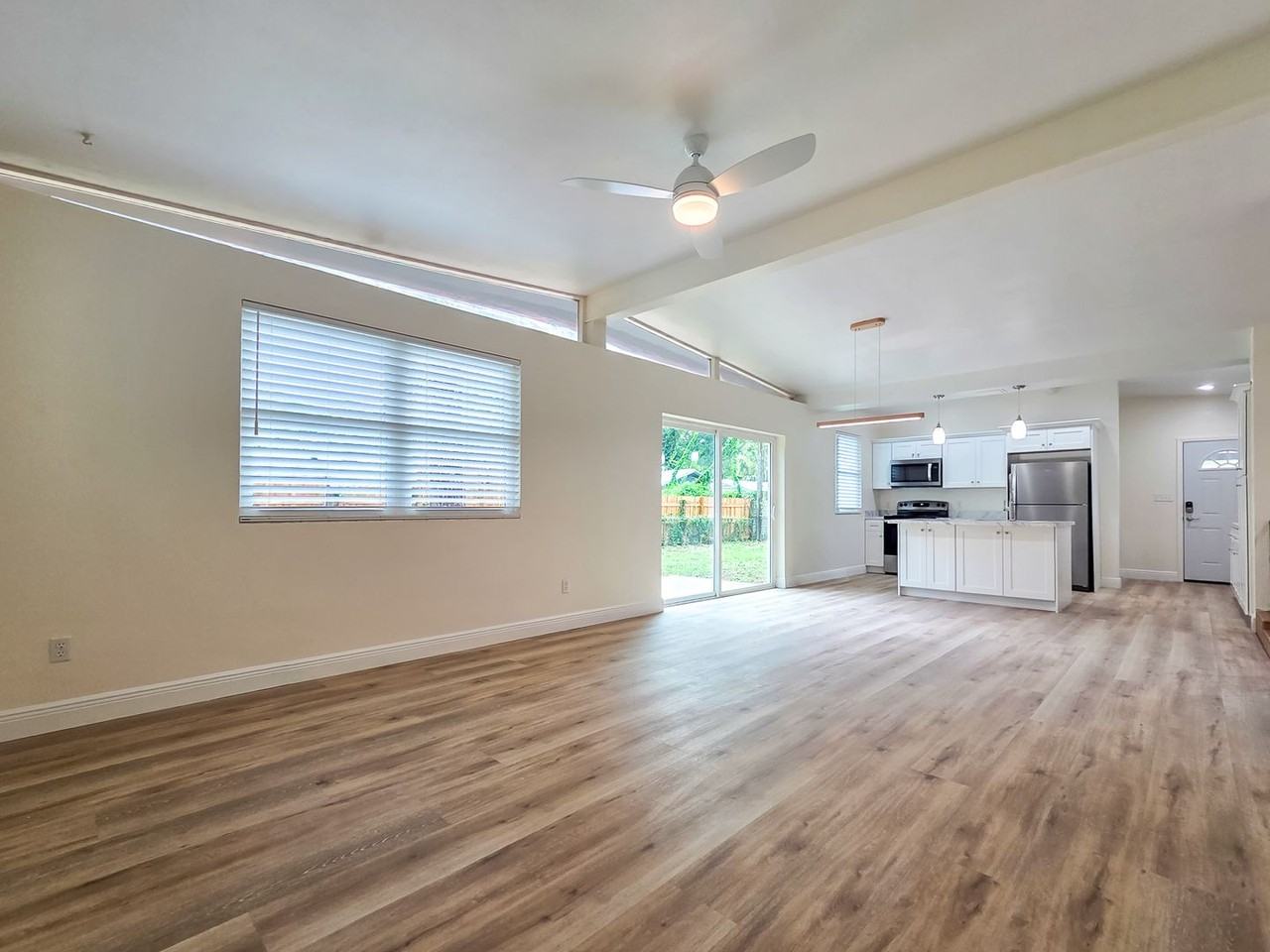 3702 Nw 22nd Pl - Photo 7 of 29