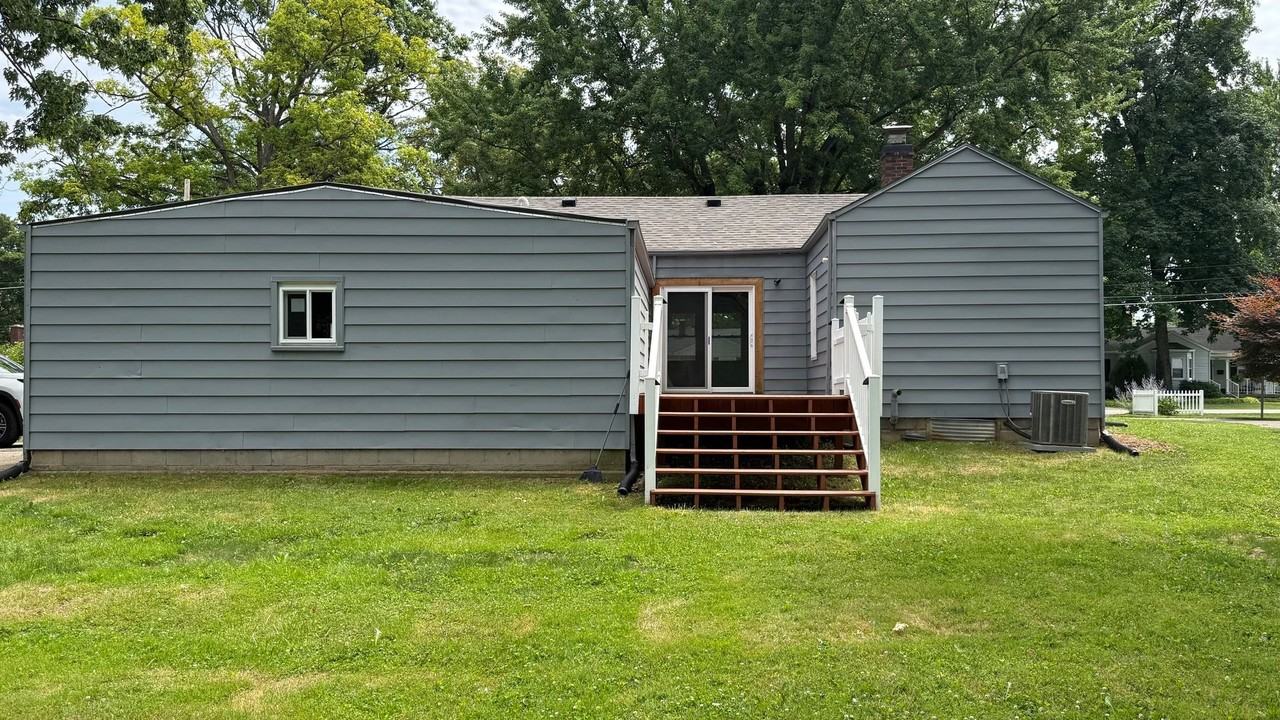 3014 E 5th St - Photo 3 of 16