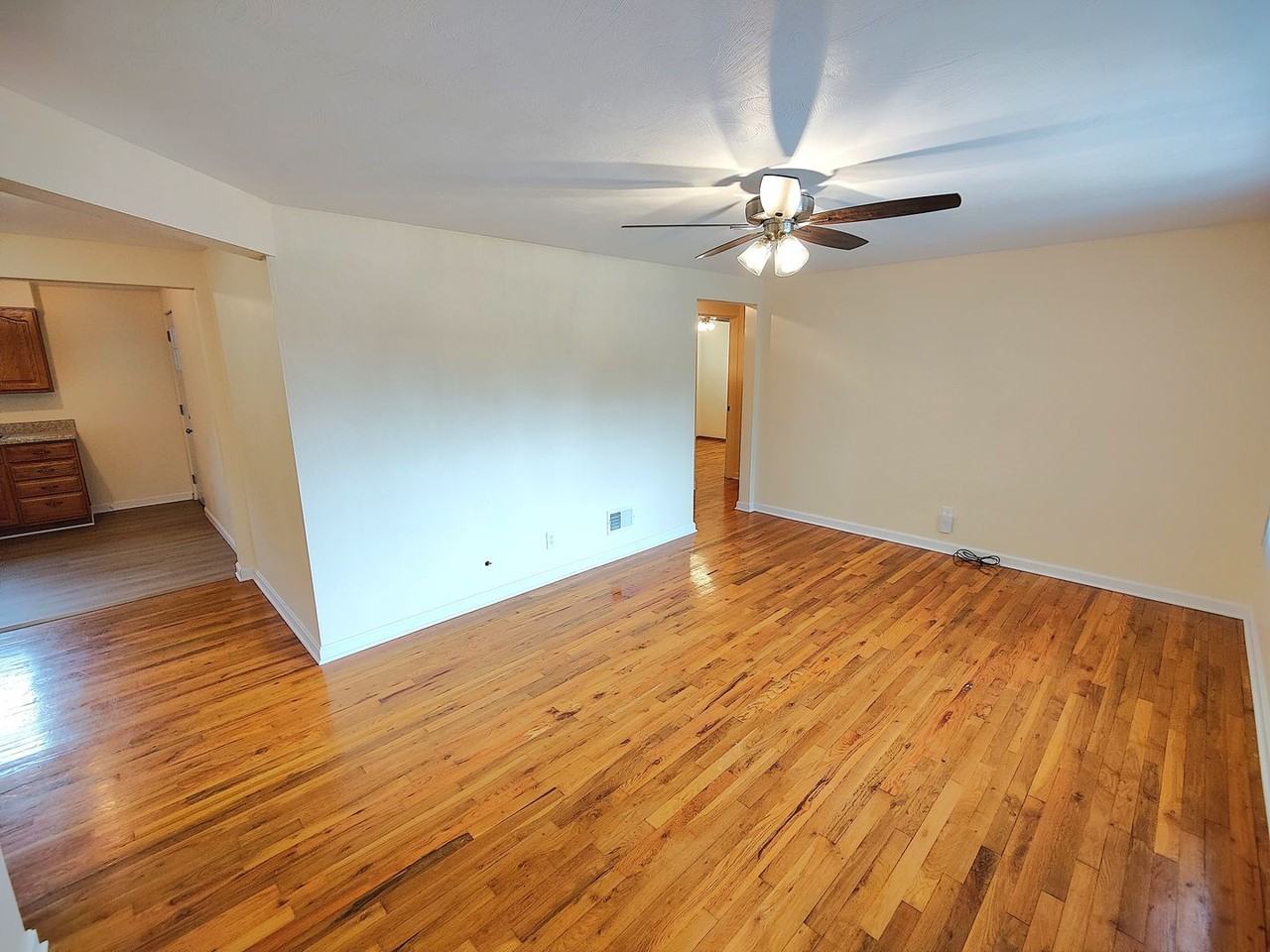 5079 Earlsdale Rd - Photo 3 of 30
