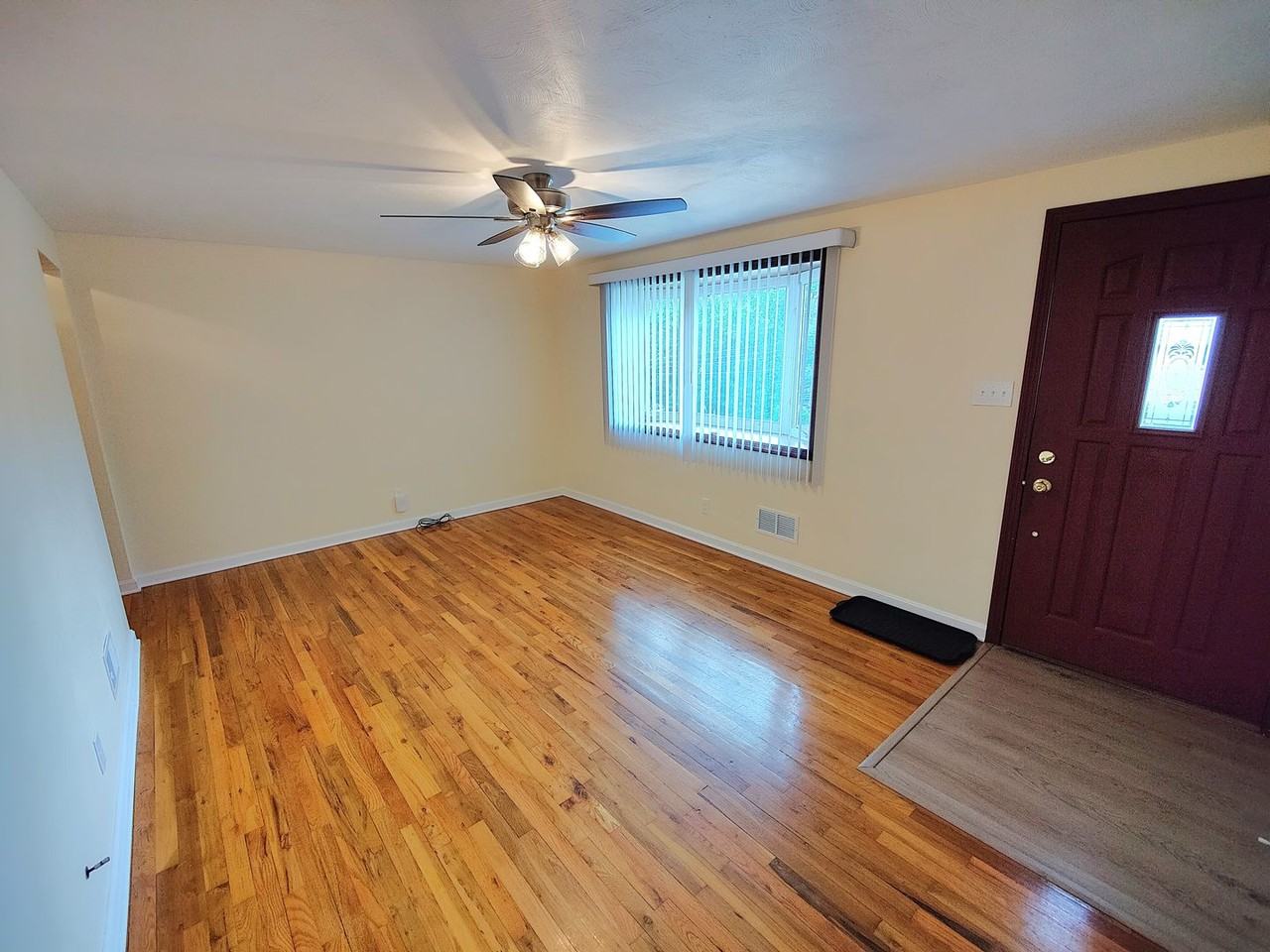 5079 Earlsdale Rd - Photo 5 of 30