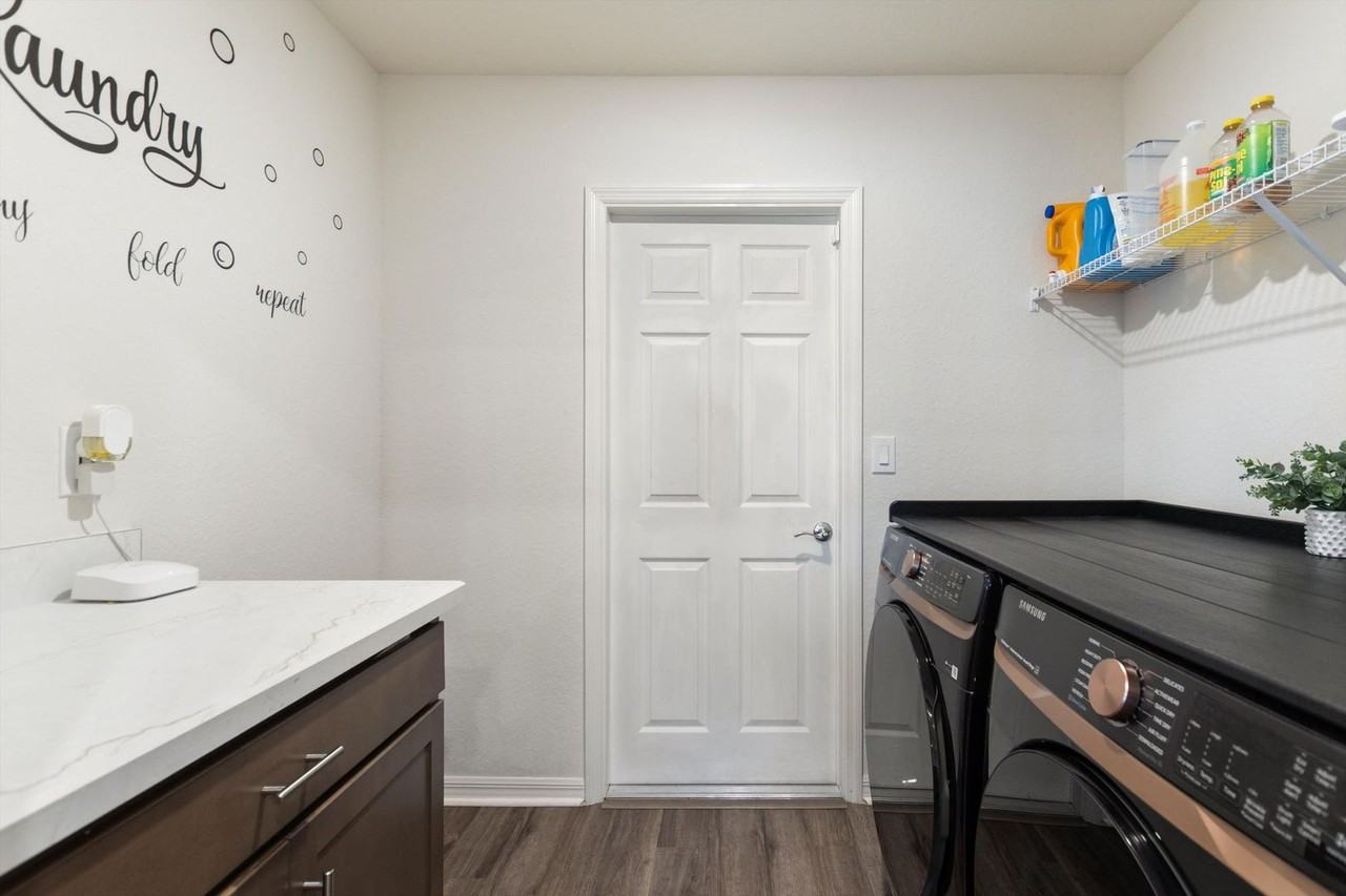 2852 San Marco Way - Photo 6 of 23