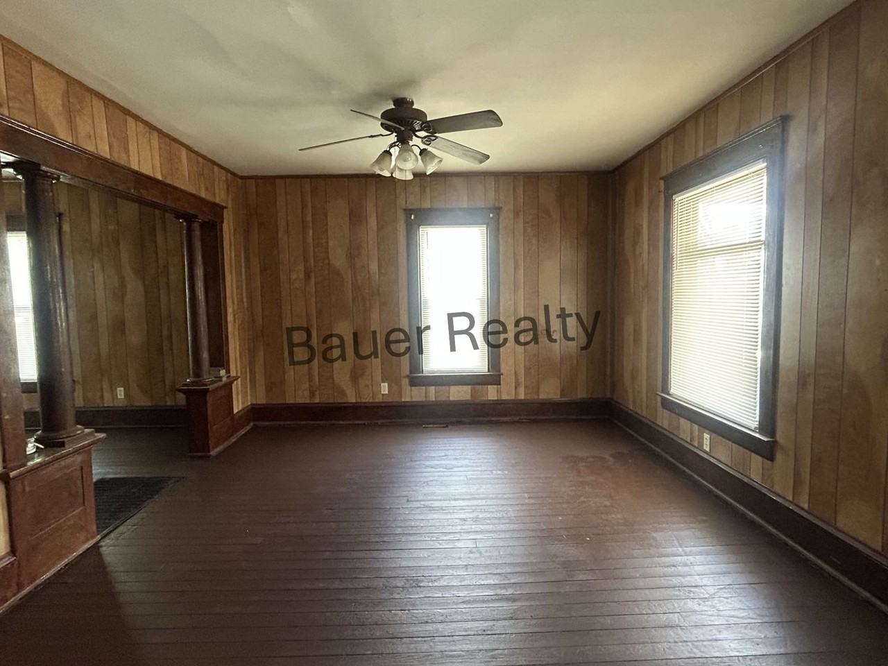 1036 Arch St - Photo 6 of 13